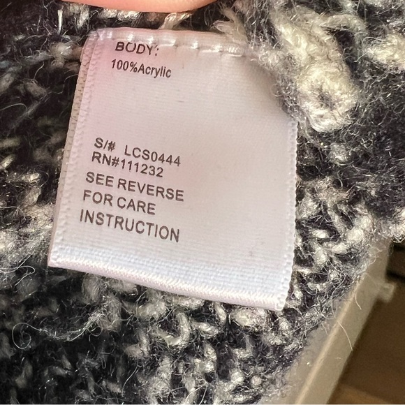 Checkered Black and Cream Cardigan - Picture 6 of 7